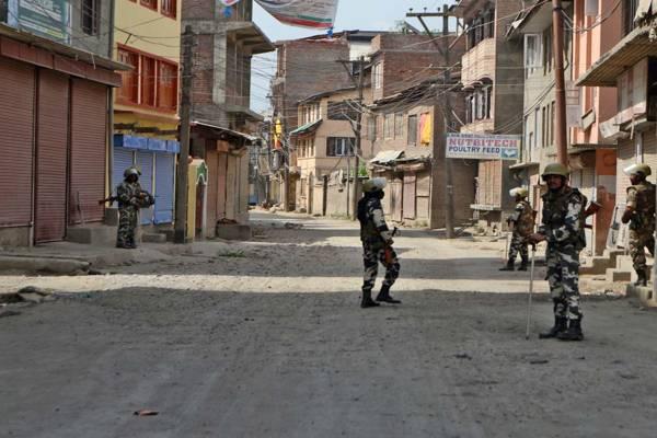 curfewtocontinueinsouthkashmir